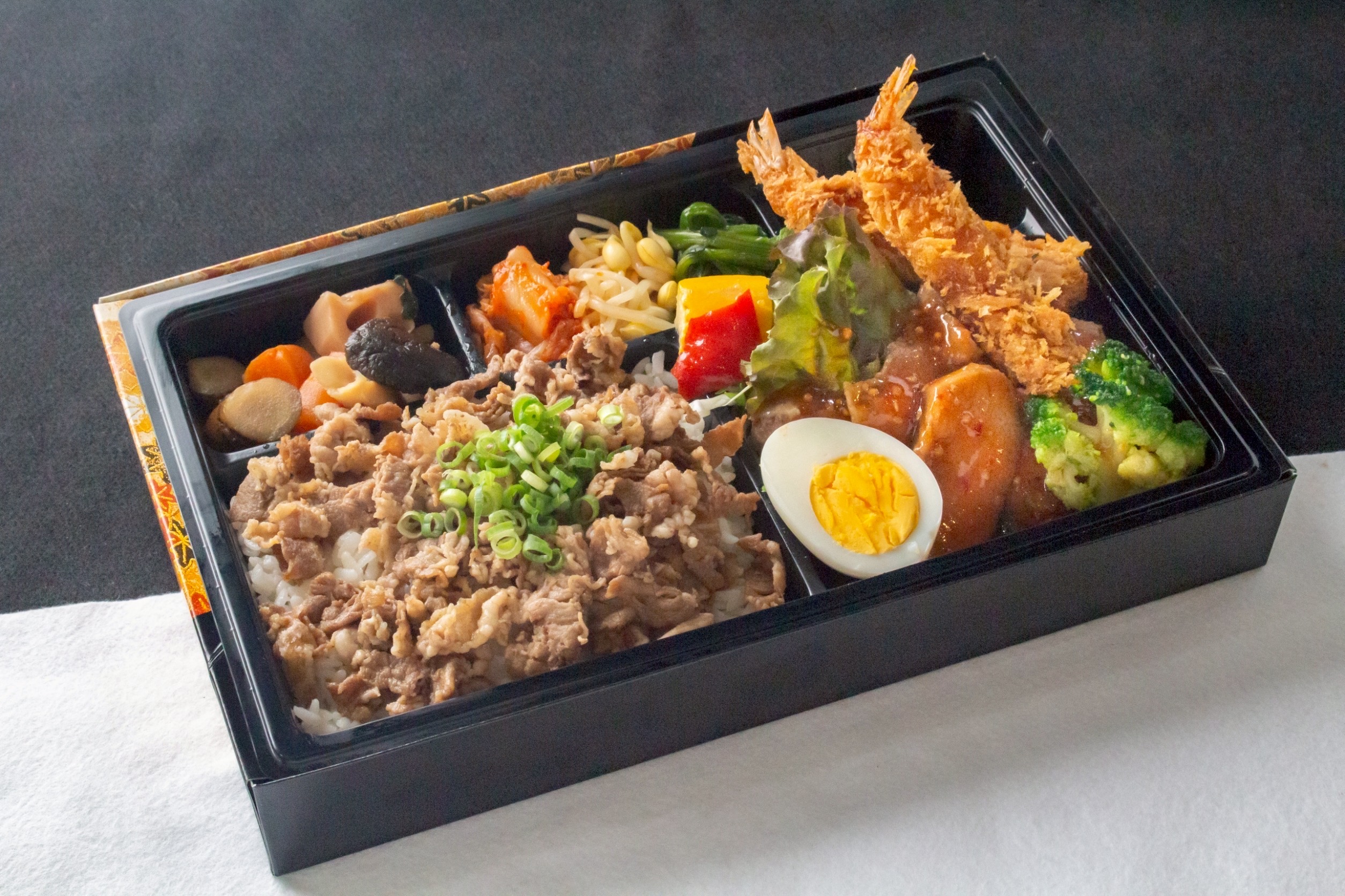 特選焼肉　鶴山-KAKUZAN-