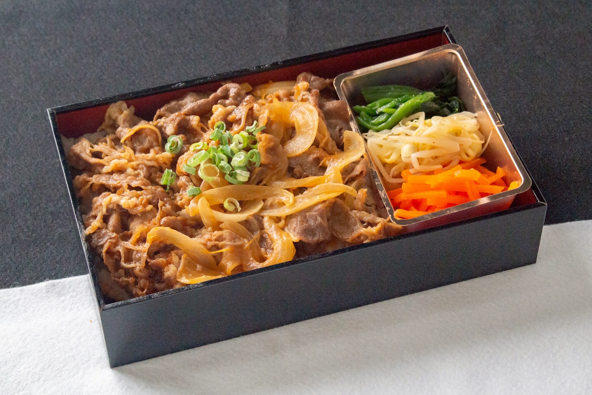 特選焼肉　鶴山-KAKUZAN-