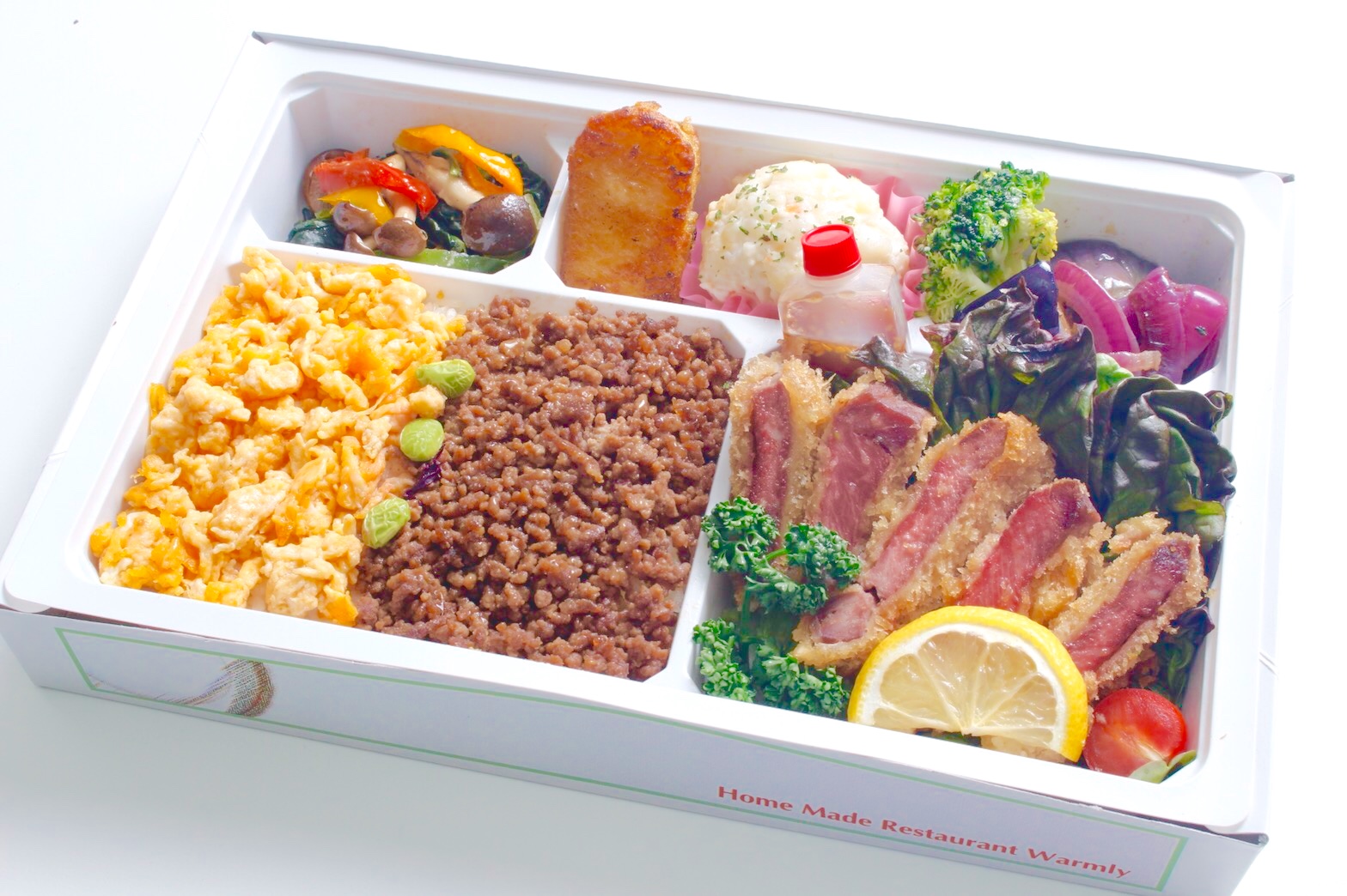 有機野菜レストラン 匠 TAKUMI 岡山和牛の牛カツと2色そぼろご飯弁当