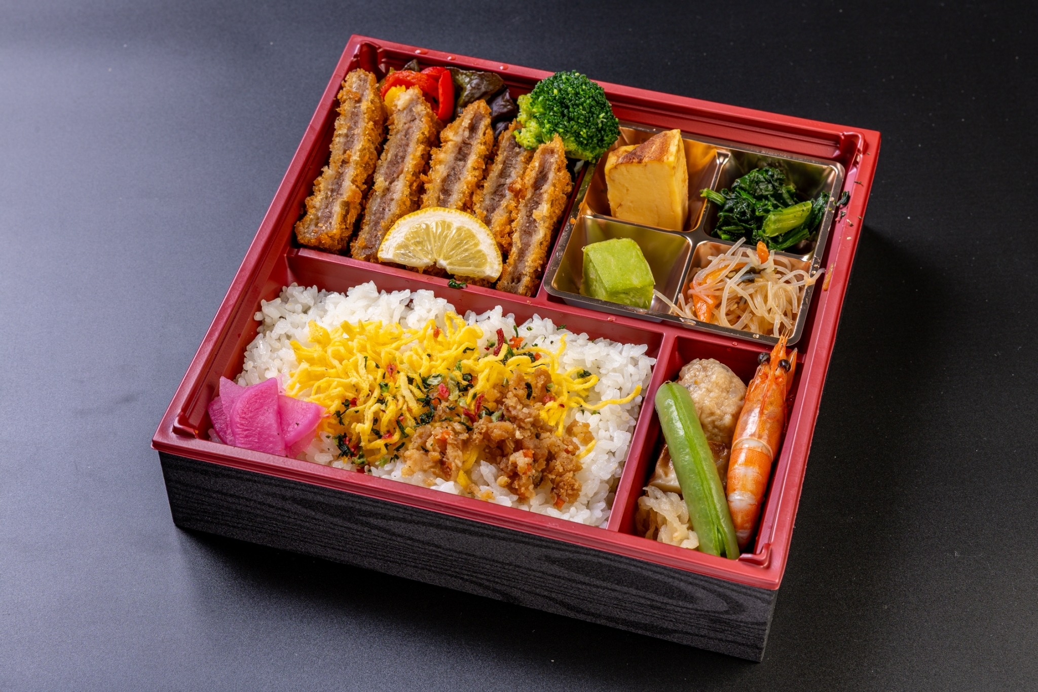 牛カツ　勝むら 牛カツの華やか（幕の内）弁当